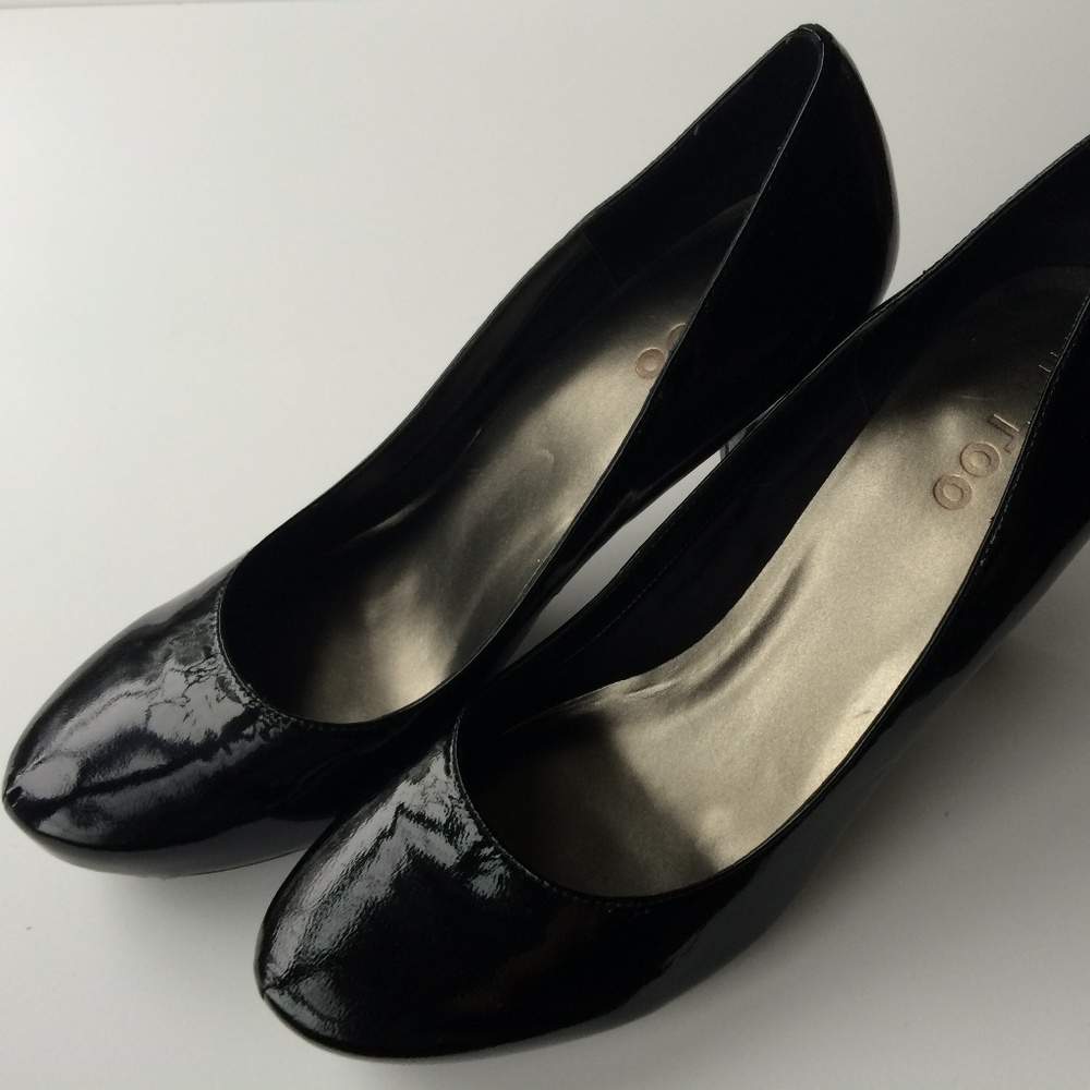 ME TOO Locket Black Patent Platform Heels